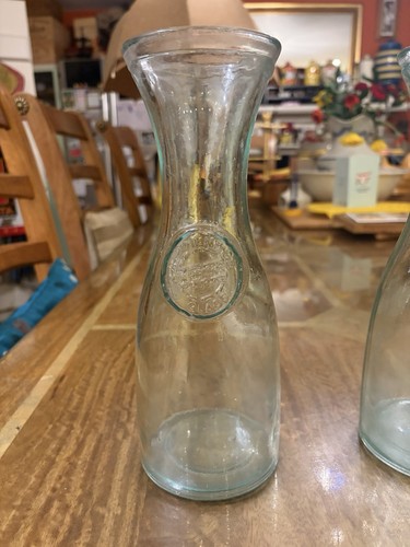 Glass carafe approx table - carafe,